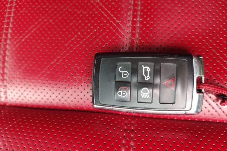 Used Land Rover Range Sport 2018 3.0 SC V6 HSE DYNAMIC Vehicle Key