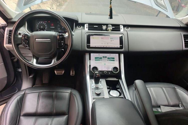 Used Land Rover Range Sport 2018 3.0 SC V6 HSE DYNAMIC Center Console