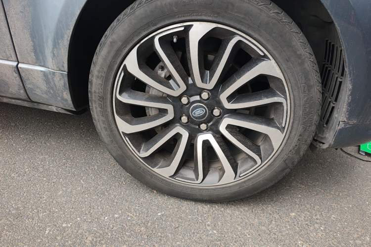 Used Land Rover Range Sport 2018 3.0 SC V6 HSE DYNAMIC Right Front Wheel Hub