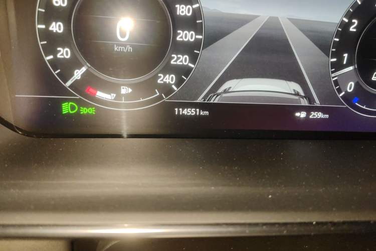 Used Land Rover Range Sport 2018 3.0 SC V6 HSE DYNAMIC Odometer Close Up