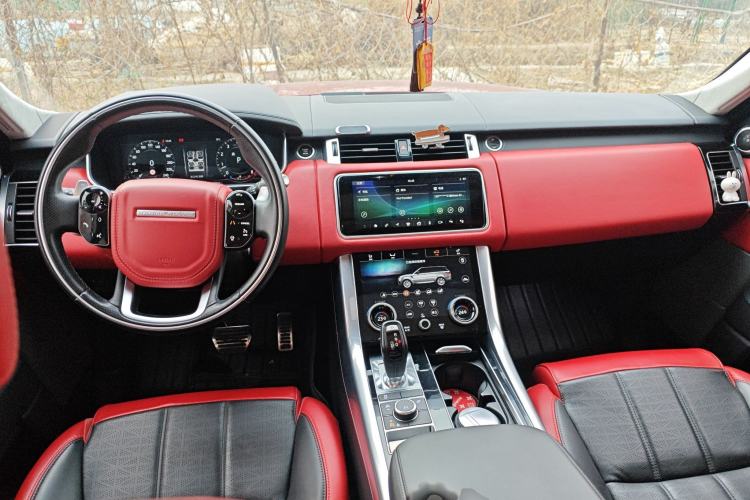 Used Land Rover Range Sport 2018 3.0 SC V6 HSE DYNAMIC Center Console