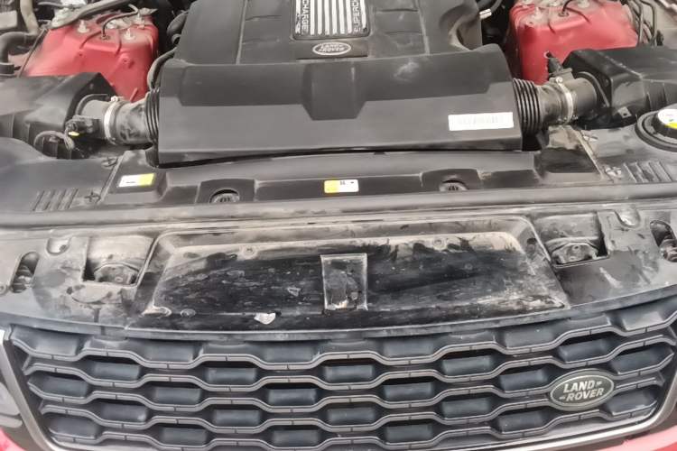 Used Land Rover Range Sport 2018 3.0 SC V6 HSE DYNAMIC Engine Bay
