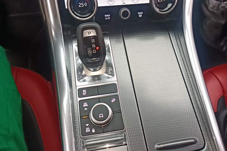 Used Land Rover Range Sport 2018 3.0 SC V6 HSE DYNAMIC Gear Lever
