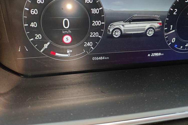 Used Land Rover Range Sport 2018 3.0 SC V6 HSE DYNAMIC Odometer Close Up