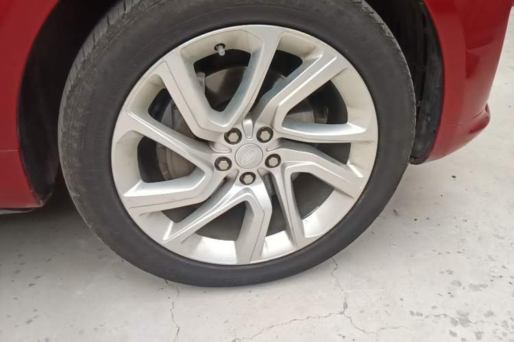 Used Land Rover Range Sport 2018 3.0 SC V6 HSE DYNAMIC Right Front Wheel Hub