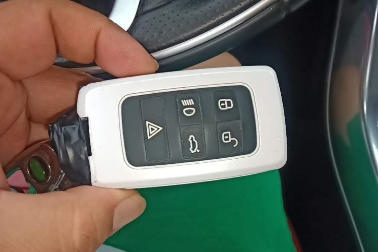 Used Land Rover Range Sport 2018 3.0 SC V6 HSE DYNAMIC Vehicle Key