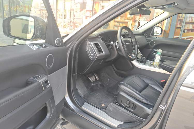 Used Land Rover Range Sport 2018 3.0 SC V6 HSE DYNAMIC Driver Seat
