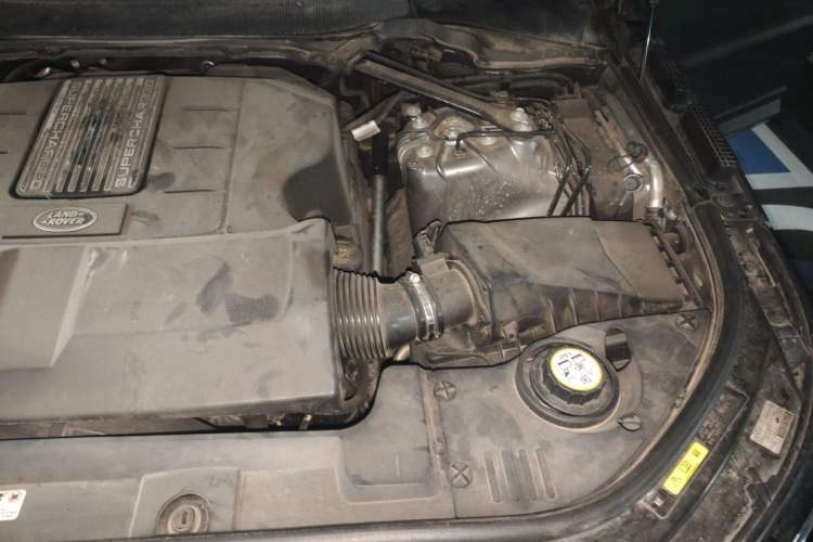 Used Land Rover Range Sport 2018 3.0 SC V6 HSE DYNAMIC Engine Bay Left
