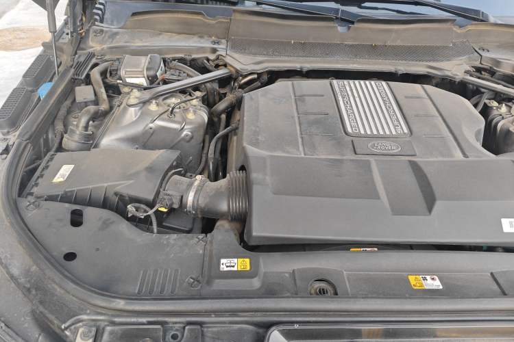 Used Land Rover Range Sport 2018 3.0 SC V6 HSE DYNAMIC Engine Bay Right