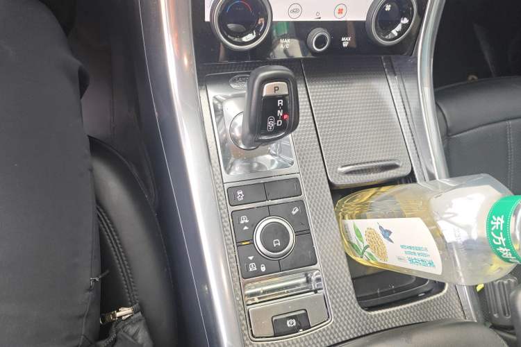 Used Land Rover Range Sport 2018 3.0 SC V6 HSE DYNAMIC Gear Lever