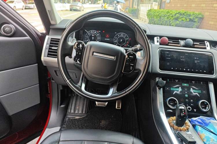 Used Land Rover Range Sport 2018 3.0 SC V6 HSE DYNAMIC Steering Wheel