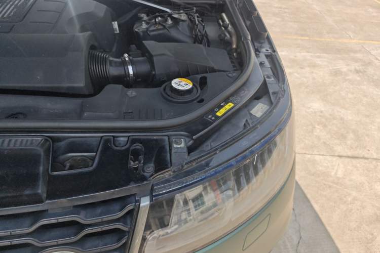 Used Land Rover Range Sport 2018 3.0 SC V6 HSE DYNAMIC Engine Bay Left