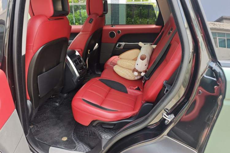 Used Land Rover Range Sport 2018 3.0 SC V6 HSE DYNAMIC Left Rear Seat