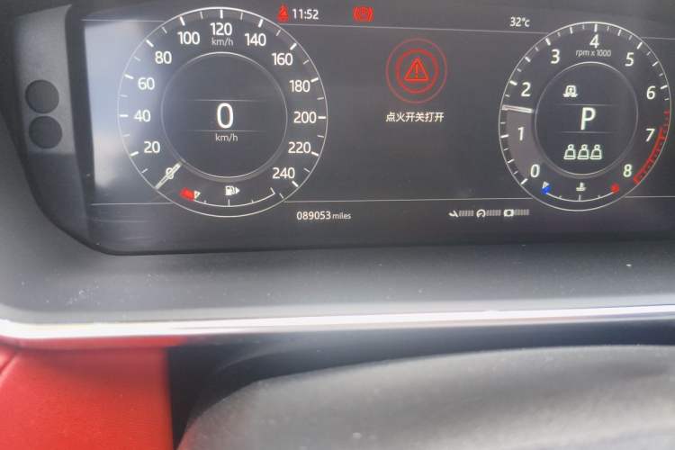 Used Land Rover Range Sport 2018 3.0 SC V6 HSE DYNAMIC Odometer Close Up