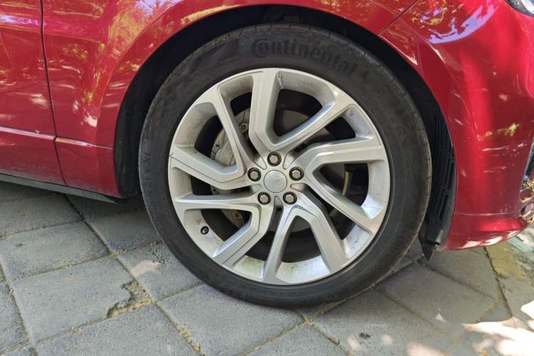 Used Land Rover Range Sport 2018 3.0 SC V6 HSE DYNAMIC Right Front Wheel Hub
