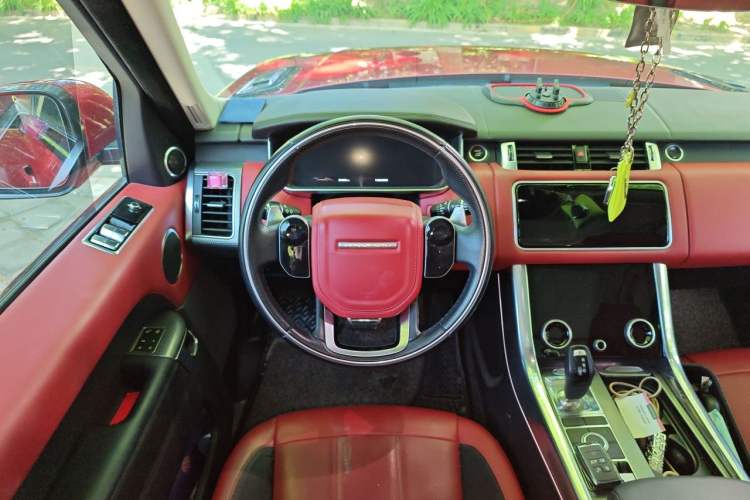 Used Land Rover Range Sport 2018 3.0 SC V6 HSE DYNAMIC Steering Wheel