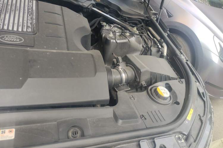 Used Land Rover Range Sport 2018 3.0 SC V6 HSE DYNAMIC Engine Bay Left