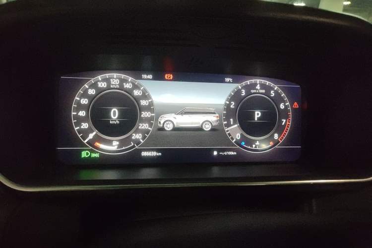 Used Land Rover Range Sport 2018 3.0 SC V6 HSE DYNAMIC Instrument Cluster