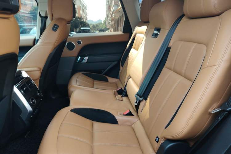 Used Land Rover Range Sport 2018 3.0 SC V6 HSE DYNAMIC Left Rear Seat