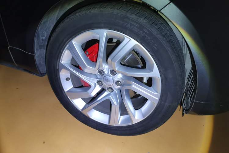 Used Land Rover Range Sport 2018 3.0 SC V6 HSE DYNAMIC Right Front Wheel Hub