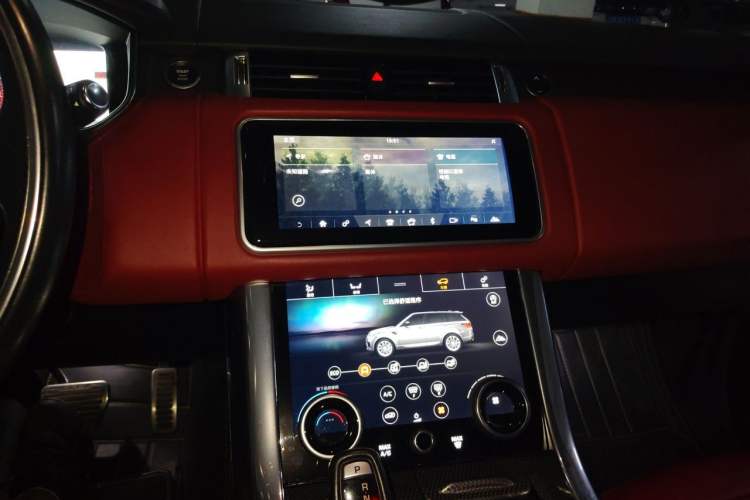 Used Land Rover Range Sport 2018 3.0 SC V6 HSE DYNAMIC Audio And AC Panel