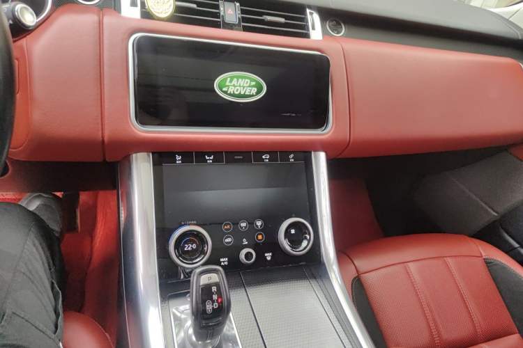 Used Land Rover Range Sport 2018 3.0 SC V6 HSE DYNAMIC Audio And AC Panel
