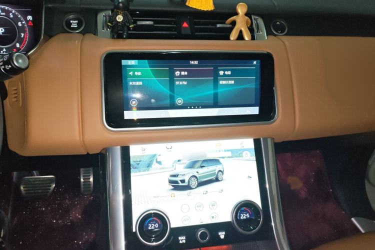 Used Land Rover Range Sport 2018 3.0 SC V6 HSE DYNAMIC Audio And AC Panel