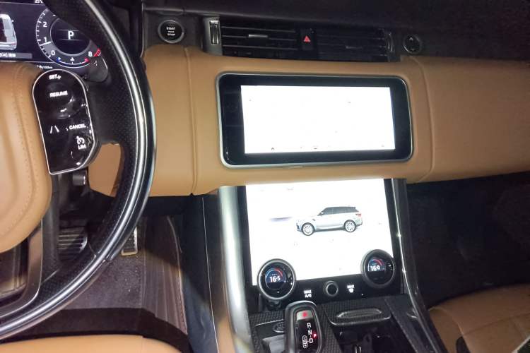 Used Land Rover Range Sport 2018 3.0 SC V6 HSE DYNAMIC Audio And AC Panel