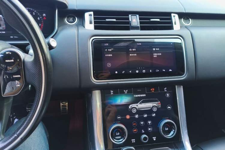 Used Land Rover Range Sport 2018 3.0 SC V6 HSE DYNAMIC Audio And AC Panel