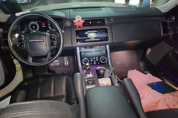 Used Land Rover Range Sport 2018 3.0 SC V6 HSE DYNAMIC Center Console