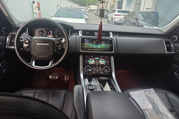 Used Land Rover Range Sport 2018 3.0 SC V6 HSE DYNAMIC Center Console