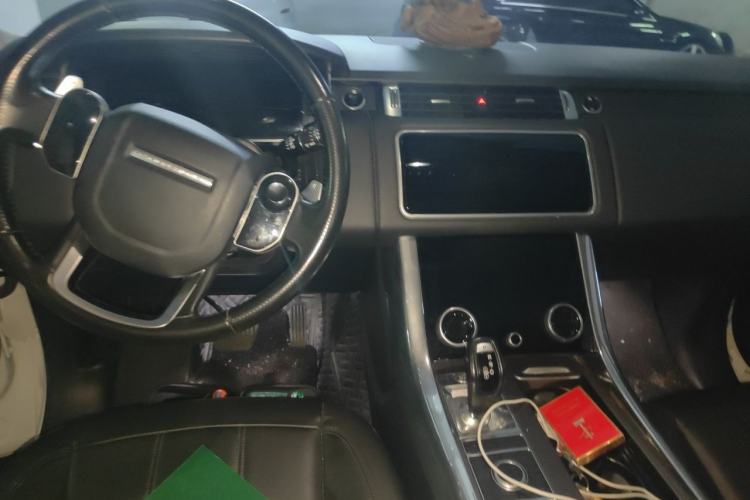 Used Land Rover Range Sport  Center Console