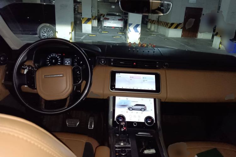 Used Land Rover Range Sport 2018 3.0 SC V6 HSE DYNAMIC Center Console