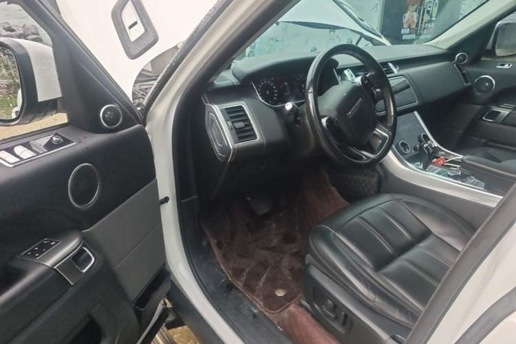 Used Land Rover Range Sport 2018 3.0 SC V6 HSE DYNAMIC Driver Seat