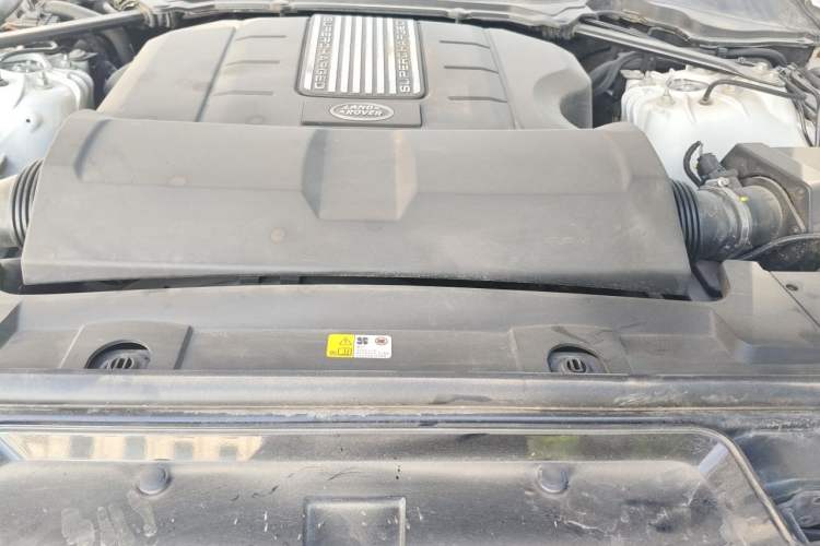 Used Land Rover Range Sport 2018 3.0 SC V6 HSE DYNAMIC Engine Bay