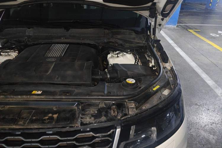 Used Land Rover Range Sport 2018 3.0 SC V6 HSE DYNAMIC Engine Bay Left