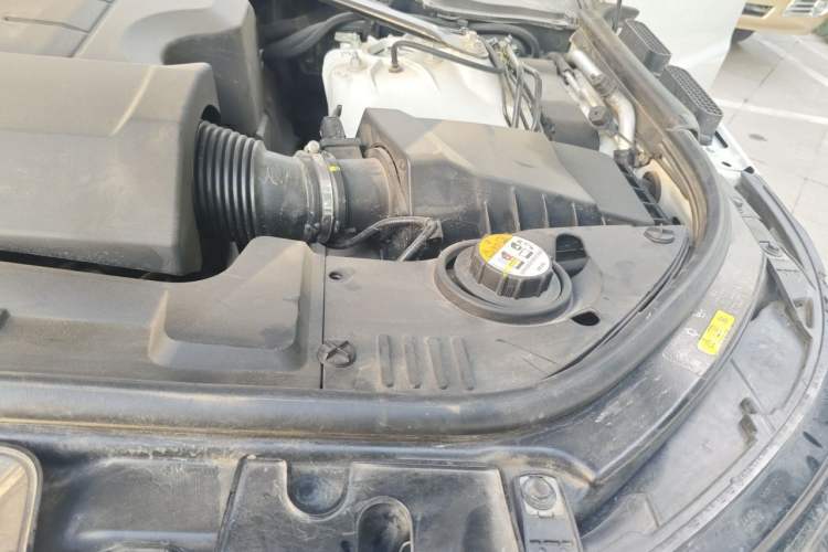 Used Land Rover Range Sport 2018 3.0 SC V6 HSE DYNAMIC Engine Bay Left