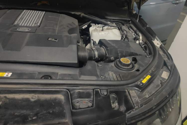 Used Land Rover Range Sport  Engine Bay Left