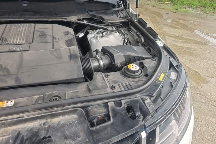 Used Land Rover Range Sport 2018 3.0 SC V6 HSE DYNAMIC Engine Bay Left