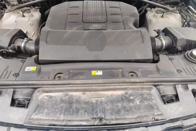 Used Land Rover Range Sport 2018 3.0 V6 HSE DYNAMIC Engine Bay