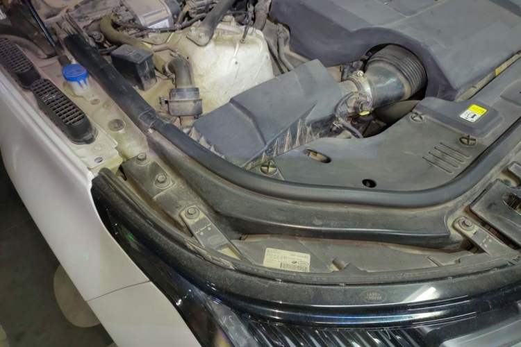 Used Land Rover Range Sport 2018 3.0 SC V6 HSE DYNAMIC Engine Bay Right