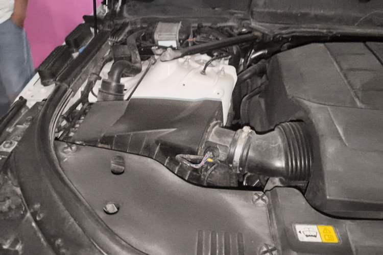 Used Land Rover Range Sport 2018 3.0 SC V6 HSE DYNAMIC Engine Bay Right