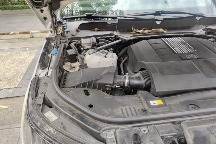 Used Land Rover Range Sport 2018 3.0 SC V6 HSE DYNAMIC Engine Bay Right