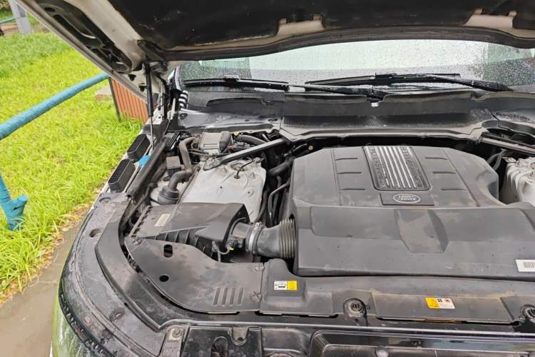 Used Land Rover Range Sport 2018 3.0 SC V6 HSE DYNAMIC Engine Bay Right
