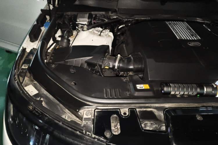 Used Land Rover Range Sport 2018 3.0 SC V6 HSE DYNAMIC Engine Bay Right