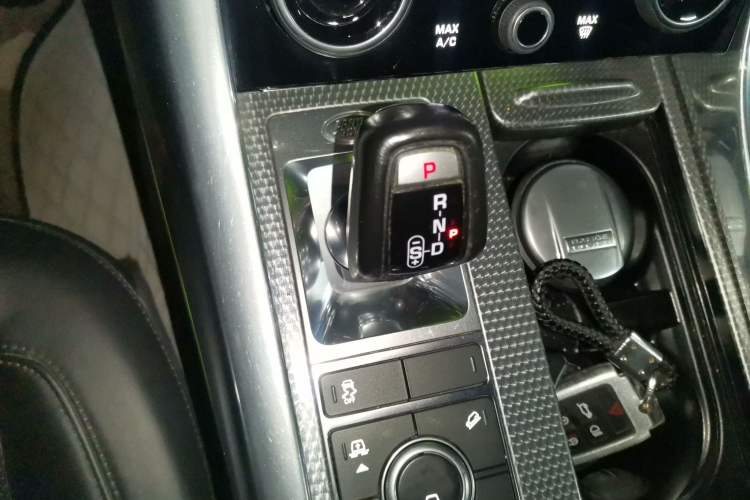 Used Land Rover Range Sport 2018 3.0 SC V6 HSE DYNAMIC Gear Lever