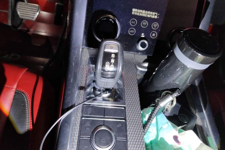 Used Land Rover Range Sport 2018 3.0 SC V6 HSE DYNAMIC Gear Lever