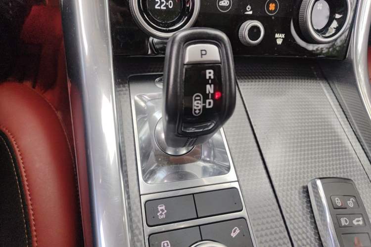 Used Land Rover Range Sport 2018 3.0 SC V6 HSE DYNAMIC Gear Lever