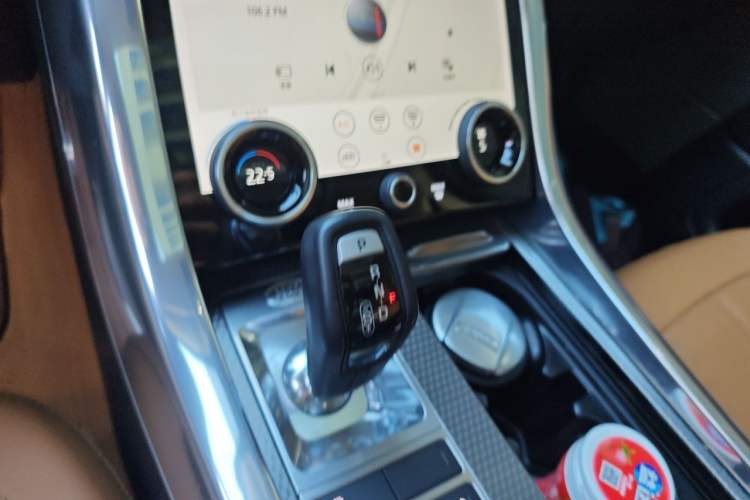 Used Land Rover Range Sport 2018 3.0 SC V6 HSE DYNAMIC Gear Lever