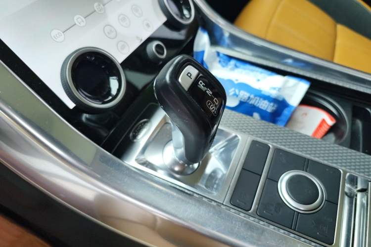 Used Land Rover Range Sport 2018 3.0 SC V6 HSE DYNAMIC Gear Lever